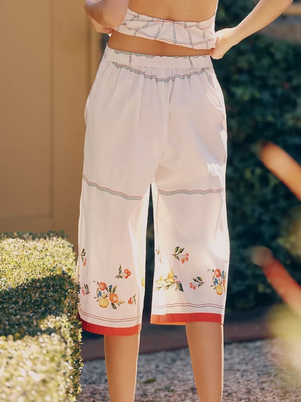 Anthropologie Celandine Fruit Market Capri Pants size XS cotton - Picture 2 of 6